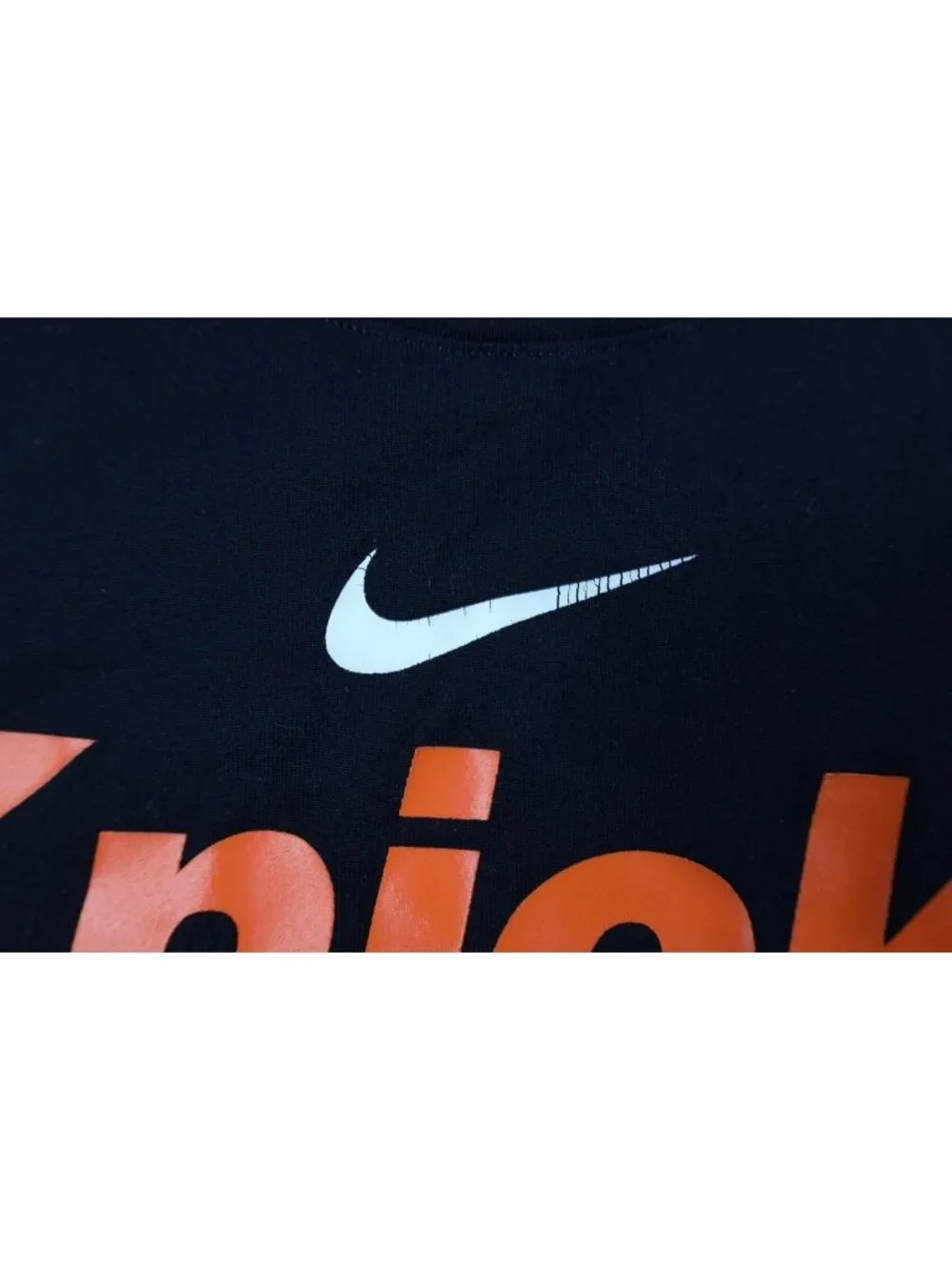 Nike NBA Boys Size XL Center Swoosh New York Knicks Basketball T-Shirt Black